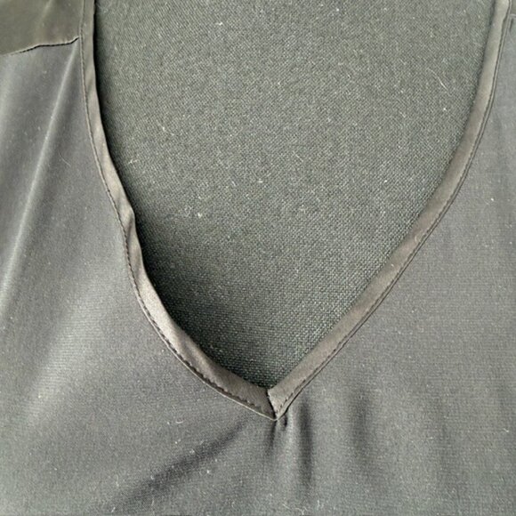 EXPRESS Black V-Neck Short Sleeve Blouse Small - Picture 7 of 12